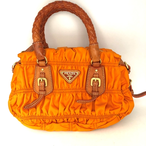 PRADA ギャザーデザインハンドバッグ